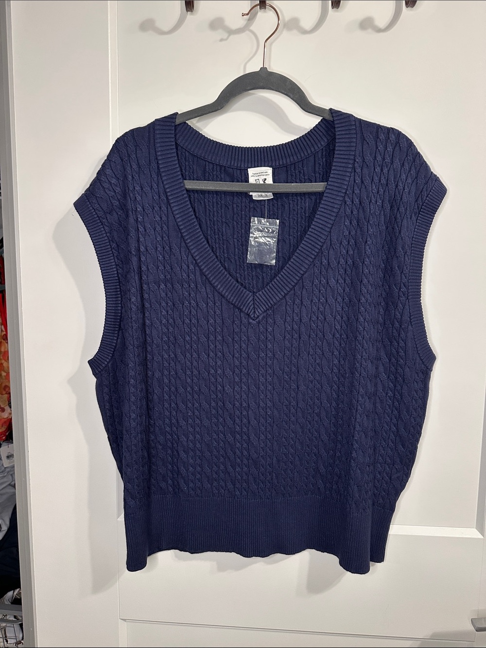 Fashion Brand Company Viscose Cableknit Vest 2x/3x - Picture 2 of 6